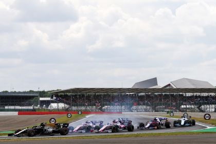 4 Daagse vliegreis Formule 1 Engeland per KLM inclusief tribunekaart Luffield (4 juli t/m 7 juli 2025)+transfers